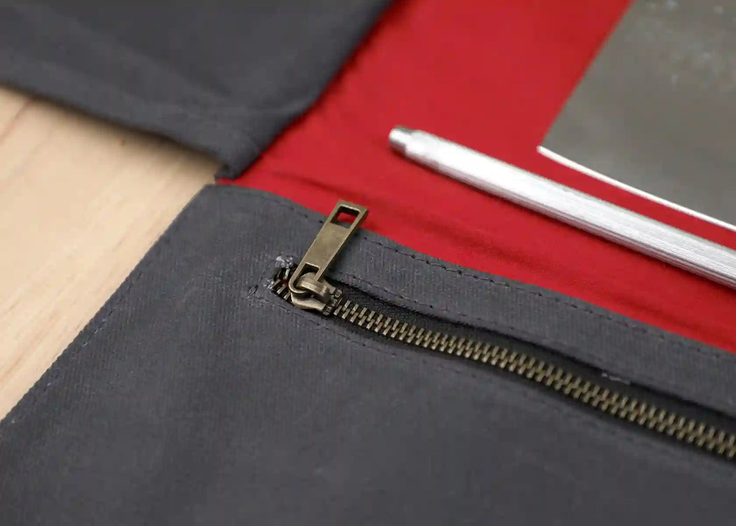 Canvas and leather roll-up knife bag for up to seven knives and steel.