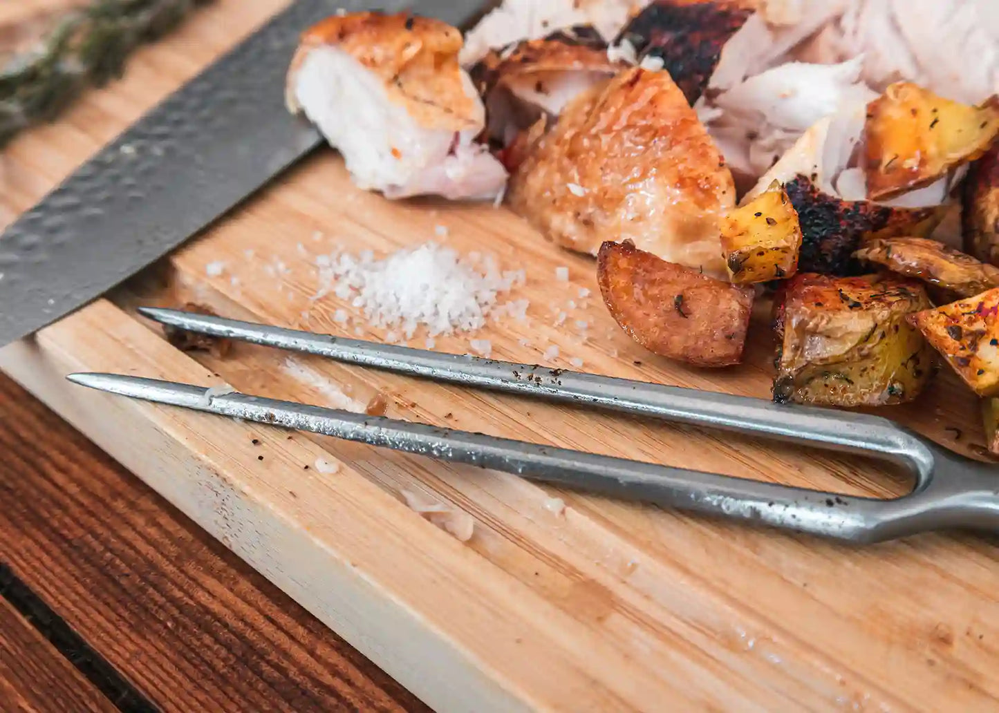 29 cm stainless steel carving fork with dual tines.