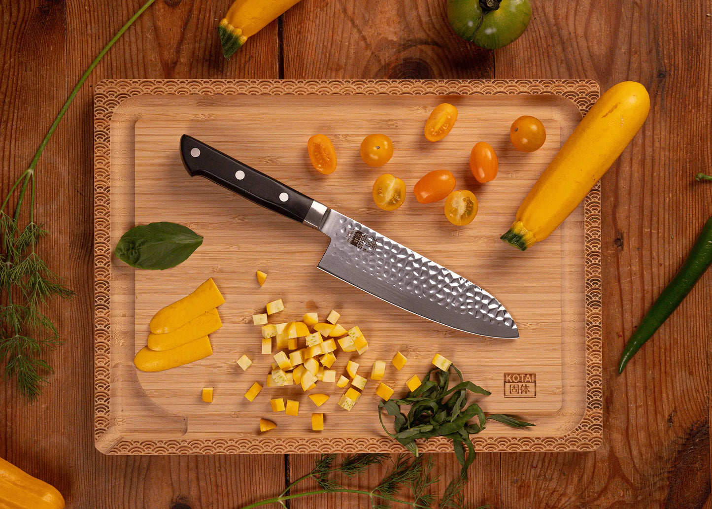 4-Piece Hashi Tsuchime knife collection with hammered stainless blades and ABS handles.