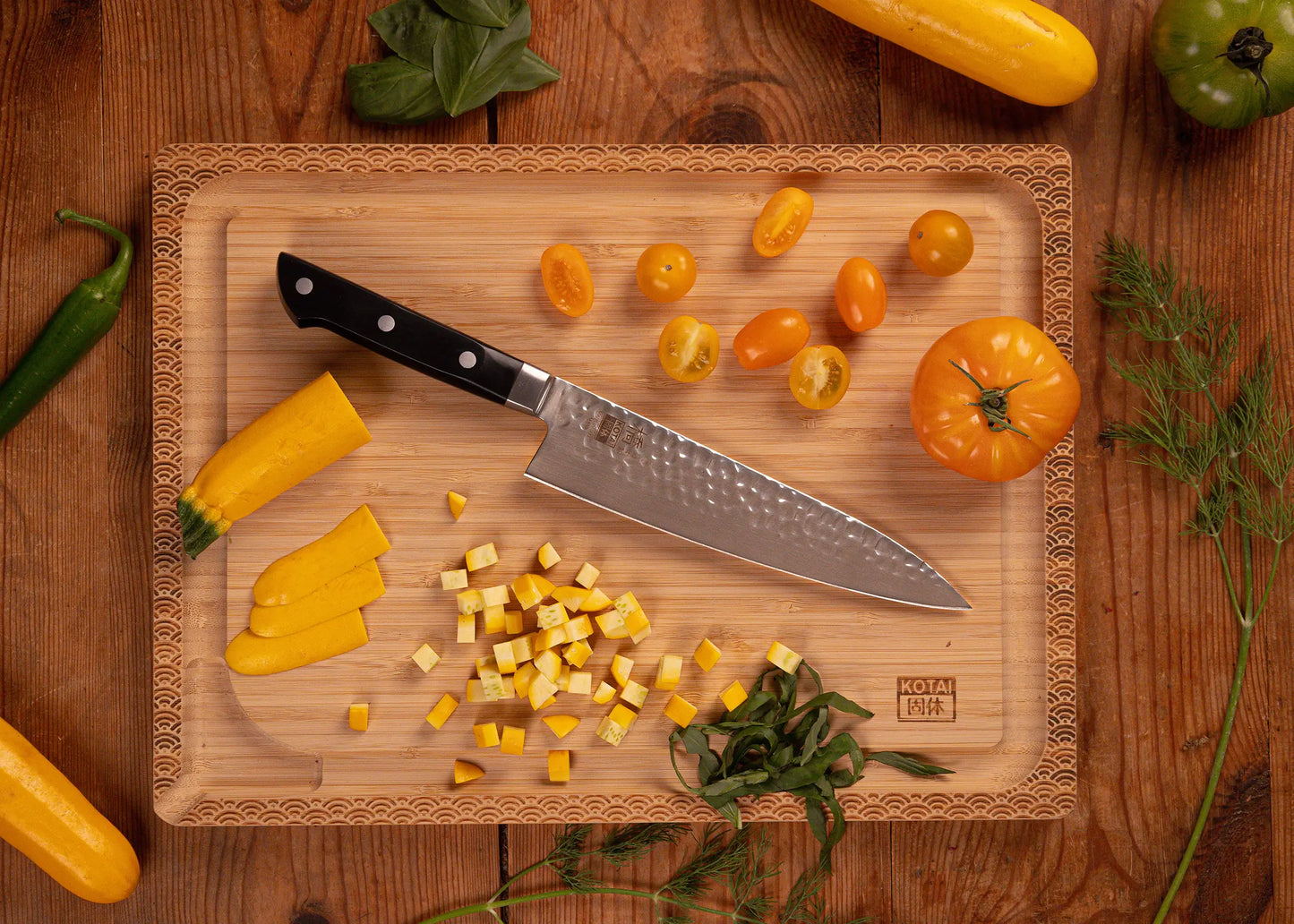 4-Piece Hashi Tsuchime knife collection with hammered stainless blades and ABS handles.