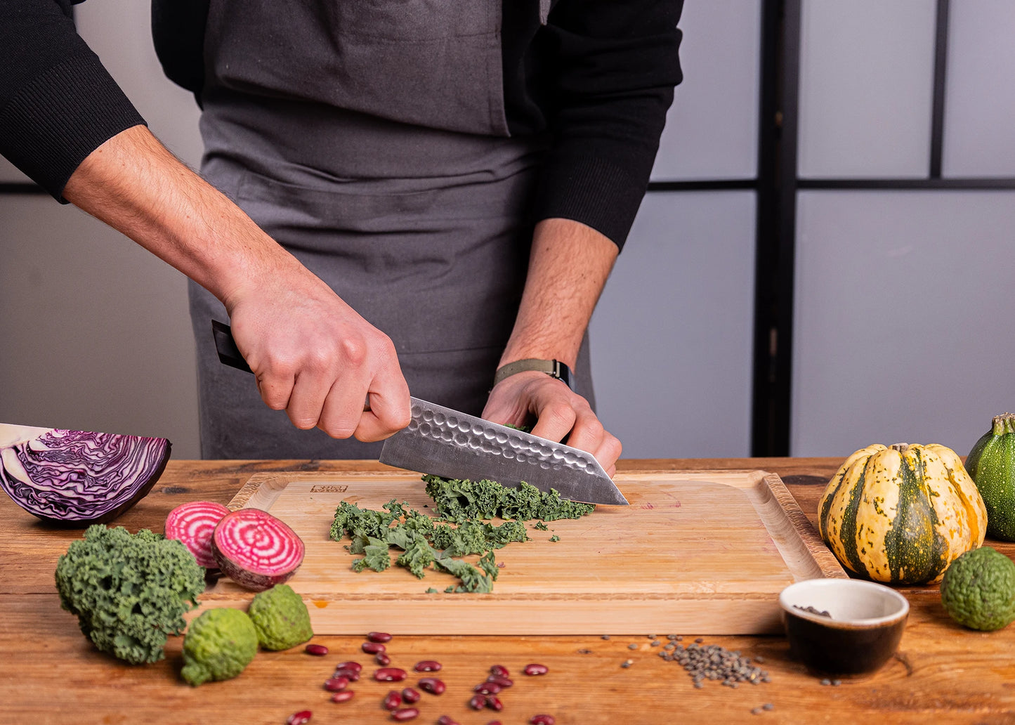 17 cm Santoku knife made of 440C steel with ebony handle.
