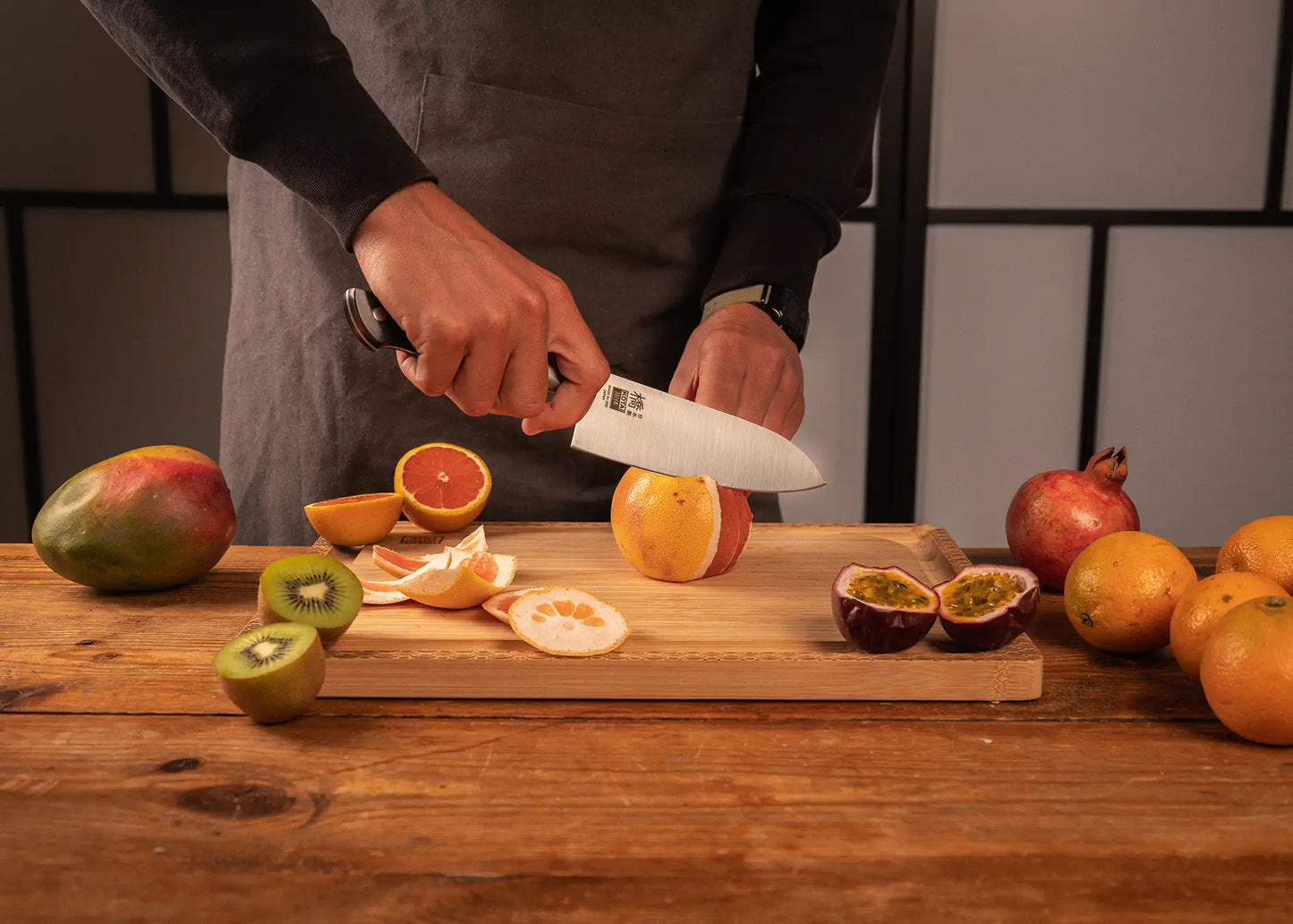170 mm Hashi Classic Santoku knife made of molybdenum steel with pakkawood handle.