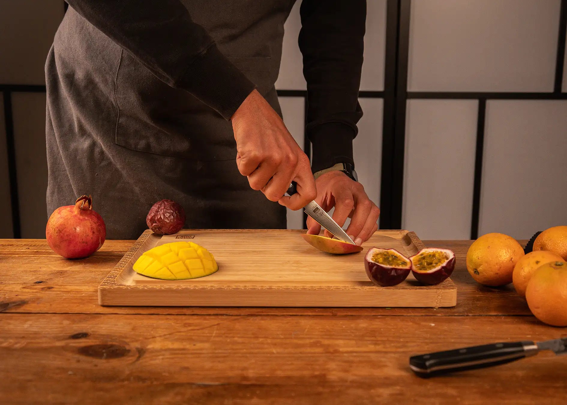 90 mm paring knife with MVS10Cob Damascus blade and pakkawood handle.