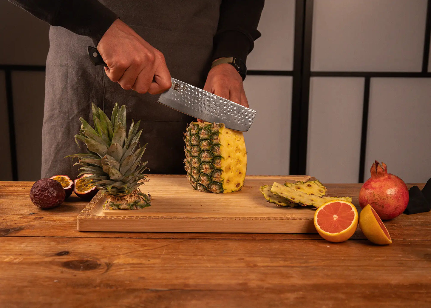 160 mm Hashi Tsuchime Nakiri knife with hammered stainless steel blade and ABS handle.