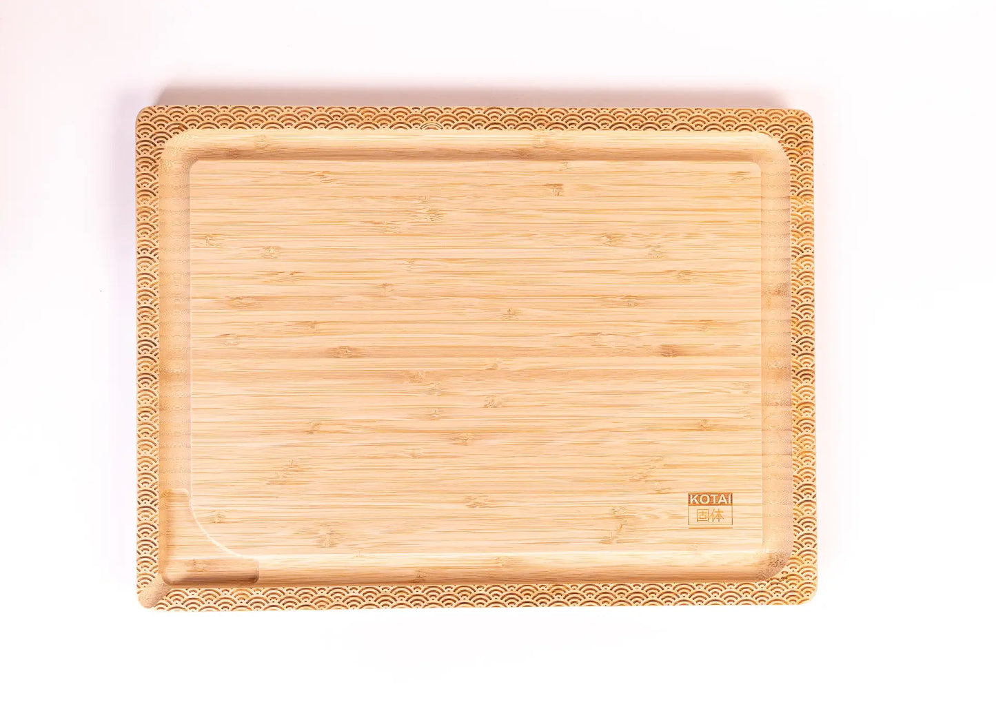 Tagliere in Bambù (motivo ondulato) – 40 × 30 × 2 cm
