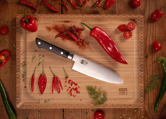 170 mm Hashi Classic Santoku knife made of molybdenum steel with pakkawood handle.