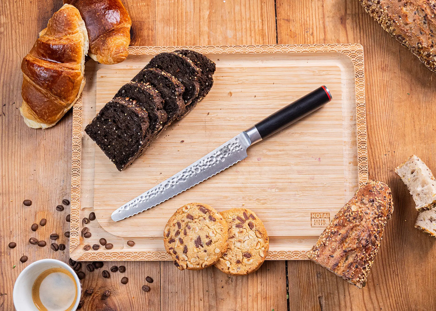 Serrated Bread Knife 200 mm blade - Pakka Collection